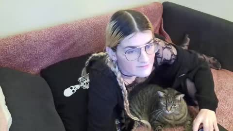 Snapshot of ryn_michele chatting on 01-09-25, 10:20 Ryn Michele online show from 01-09-25, 10:20