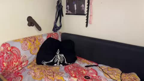 Snapshot of ryn_michele chatting on 02-21-25, 03:10 Ryn Michele online show from 02-21-25, 03:10