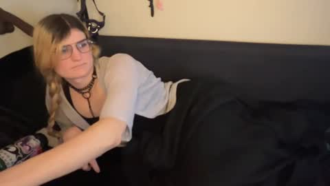 Snapshot of ryn_michele chatting on 02-25-25, 03:49 Ryn Michele online show from 02-25-25, 03:49