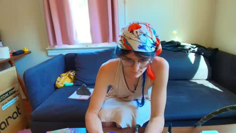 Snapshot of ryn_michele chatting on 10-15-25, 06:30 Ryn Michele online show from 10-15-25, 06:30