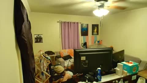 Snapshot of ryn_michele chatting on 10-16-25, 06:36 Ryn Michele online show from 10-16-25, 06:36