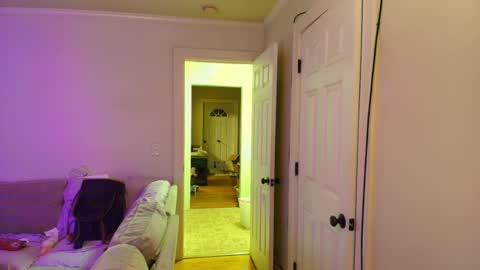 Snapshot of ryn_michele chatting on 10-22-25, 12:11 Ryn Michele online show from 10-22-25, 12:11