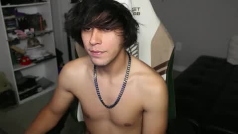 Snapshot of ryot35 chatting on 10-20-25, 11:38 Ryot3 online show from 10-20-25, 11:38