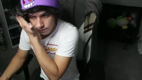 Snapshot of ryot35 chatting on 11-04-25, 02:32 Ryot3 online show from 11-04-25, 02:32