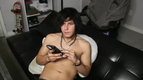 Snapshot of ryot35 chatting on 11-04-25, 11:04 Ryot3 online show from 11-04-25, 11:04