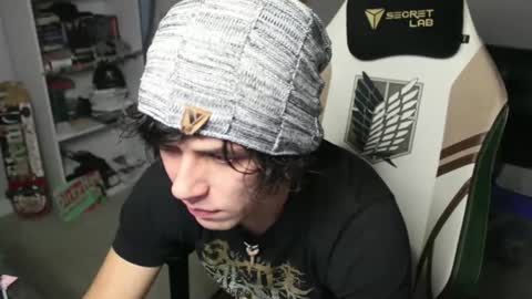 Snapshot of ryot35 chatting on 11-12-25, 11:58 Ryot3 online show from 11-12-25, 11:58