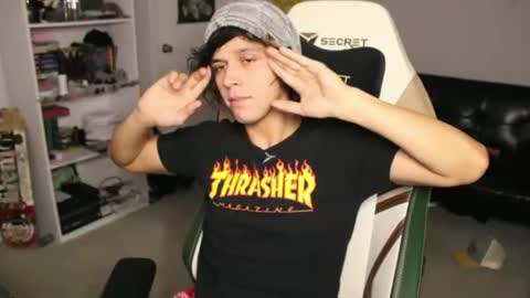 Snapshot of ryot35 chatting on 11-29-25, 06:55 Ryot3 online show from 11-29-25, 06:55