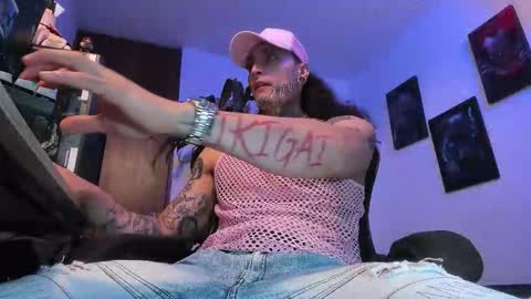 Snapshot of ryuk_it chatting on 11-10-25, 03:55 leopmonk help me reach 100 thumbs up online show from 11-10-25, 03:55