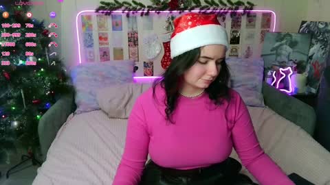 Snapshot of s_katekisa_ss chatting on 12-25-24, 07:03 Kate online show from 12-25-24, 07:03