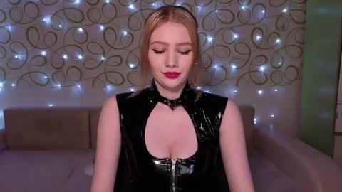 Sveta online show from 07-17-26, 11:09