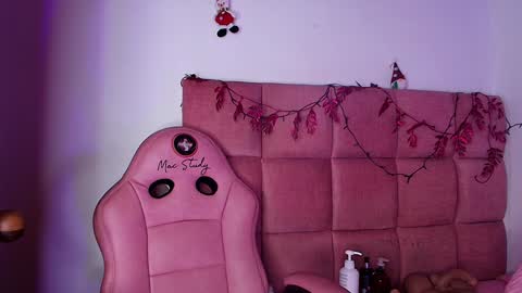 Samantha online show from 12-19-24, 09:18