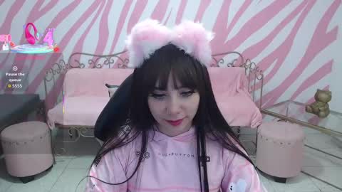 Snapshot of saabrina_ chatting on 09-23-25, 01:14 Sabrina online show from 09-23-25, 01:14