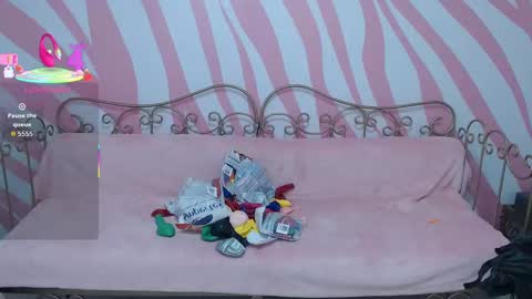 Snapshot of saabrina_ chatting on 09-30-25, 01:38 Sabrina online show from 09-30-25, 01:38