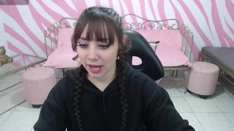 Snapshot of saabrina_ chatting on 10-16-25, 01:12 Sabrina online show from 10-16-25, 01:12