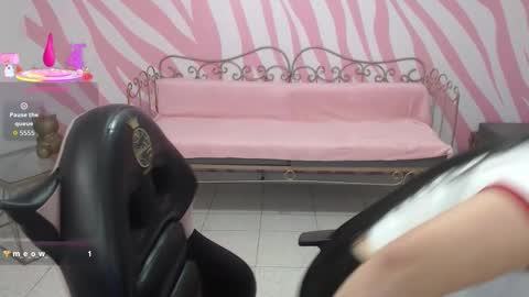 Snapshot of saabrina_ chatting on 11-13-25, 01:10 Sabrina online show from 11-13-25, 01:10