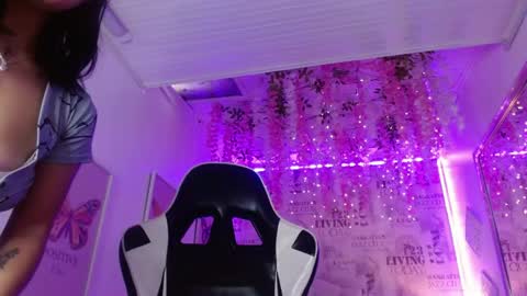 1 online show from 04-23-26, 12:15