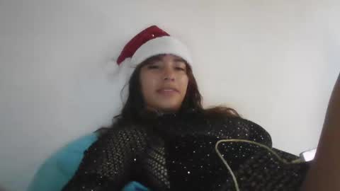 Snapshot of saavaghechick chatting on 12-06-24, 09:46 Jeane online show from 12-06-24, 09:46