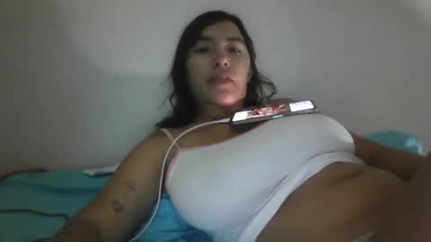 Snapshot of saavaghechick chatting on 12-12-24, 11:47 Jeane online show from 12-12-24, 11:47
