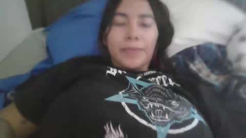 Snapshot of saavaghechick chatting on 10-18-25, 07:25 Jeane online show from 10-18-25, 07:25