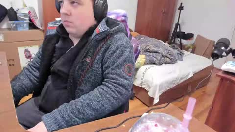 1141323  my Lord Mister Max   moms treasure online show from 12-30-24, 08:54