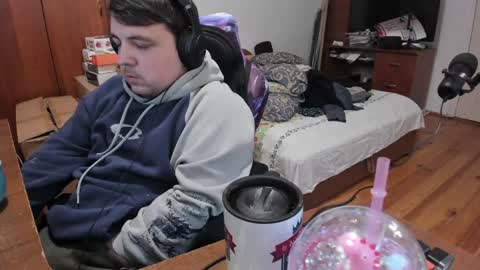 1141323  my Lord Mister Max   moms treasure online show from 01-05-25, 06:35