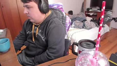 1141323  my Lord Mister Max   moms treasure online show from 01-09-25, 08:45