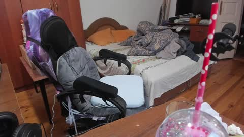 1141323  my Lord Mister Max   moms treasure online show from 01-19-25, 12:50