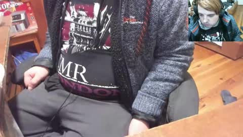 1141323  my Lord Mister Max   moms treasure online show from 10-19-25, 06:08