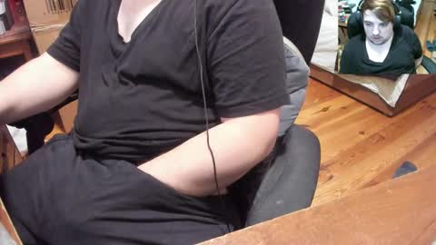 1141323  my Lord Mister Max   moms treasure online show from 11-07-25, 03:50