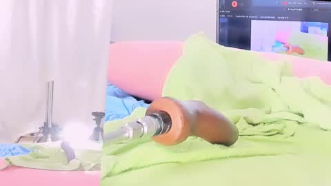 Snapshot of sabrina_adams01 chatting on 12-07-24, 05:09 Sabrina Adams online show from 12-07-24, 05:09