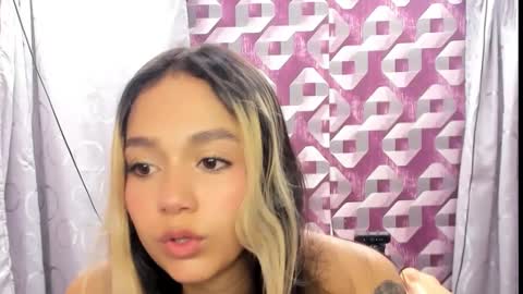 Snapshot of sabrina_adams01 chatting on 02-23-25, 12:27 Sabrina Adams online show from 02-23-25, 12:27