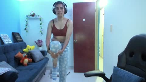 Angie  online show from 02-06-25, 11:48