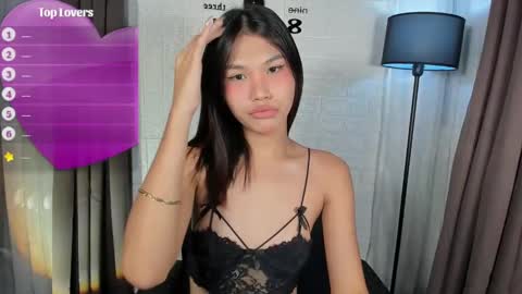 Snapshot of sabrina_maxx chatting on 12-20-24, 06:56 Nadine online show from 12-20-24, 06:56