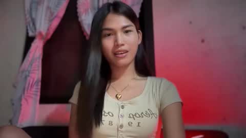 Snapshot of sabrina_maxx chatting on 11-01-25, 03:03 Nadine online show from 11-01-25, 03:03