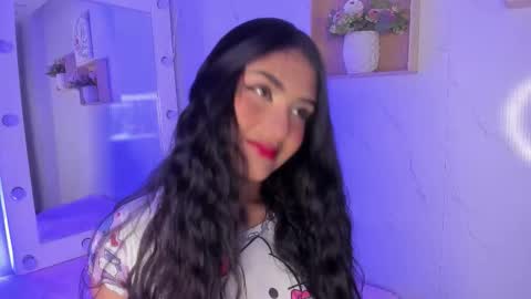 Snapshot of sabrinahims_ chatting on 11-12-25, 02:12 mariana online show from 11-12-25, 02:12