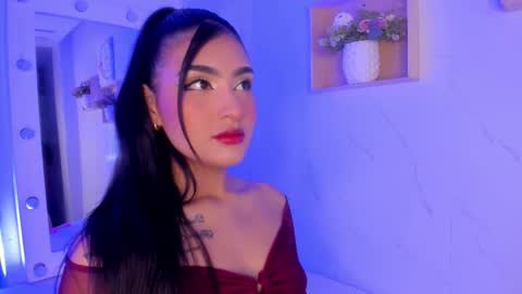 Snapshot of sabrinahims_ chatting on 11-23-25, 02:22 mariana online show from 11-23-25, 02:22