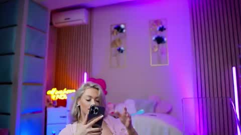 Snapshot of sabrinajadex chatting on 02-10-26, 05:33 SabrinaJade online show from 02-10-26, 05:33