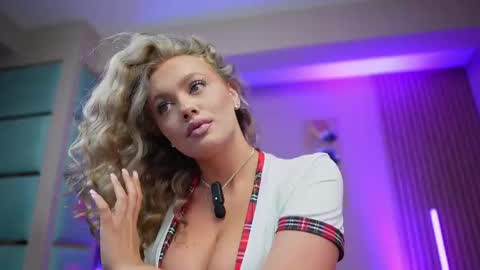 Snapshot of sabrinajadex chatting on 05-08-26, 07:14 SabrinaJade online show from 05-08-26, 07:14
