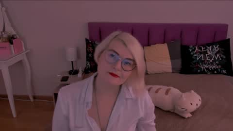 Sabrina MacMarren online show from 02-04-25, 07:51