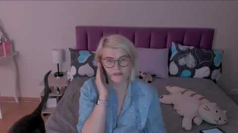 Sabrina MacMarren online show from 02-21-25, 06:48