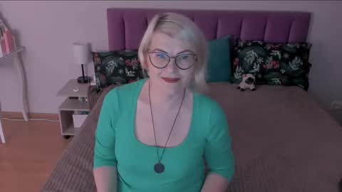 Sabrina MacMarren online show from 02-28-25, 03:59