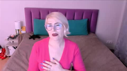 Sabrina MacMarren online show from 10-29-25, 05:58