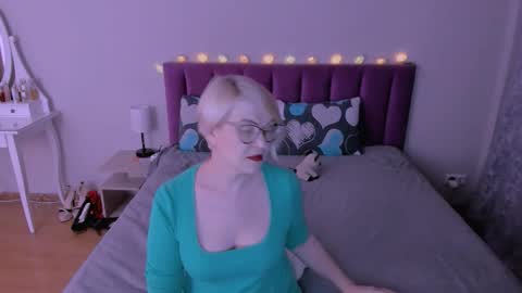 Sabrina MacMarren online show from 02-10-26, 04:11