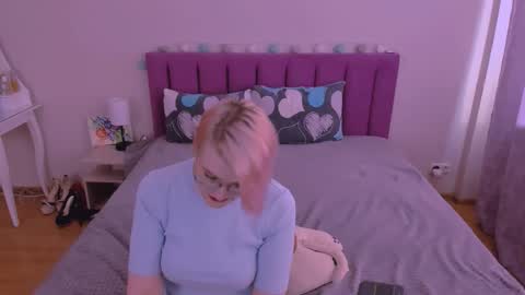 Sabrina MacMarren online show from 02-16-26, 09:38