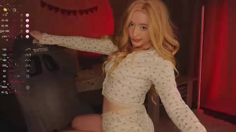 Snapshot of sabrinarider chatting on 12-22-25, 05:21 Hello im Sabrina online show from 12-22-25, 05:21