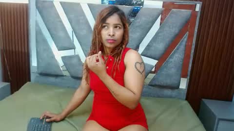 sabrinaroosa202cl online show from 09-25-25, 11:36