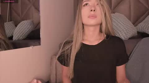 S A B R I N A  online show from 09-15-25, 11:43