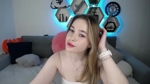 Sabrina Violet online show from 02-23-25, 12:16