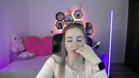 Sabrina Violet online show from 04-17-26, 08:06