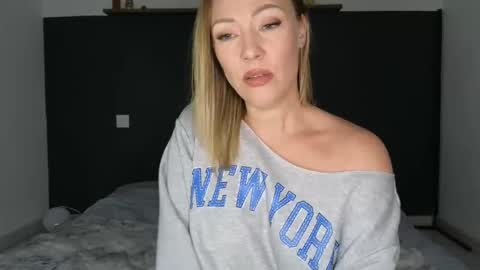 sacha__xx online show from 01-12-26, 03:06